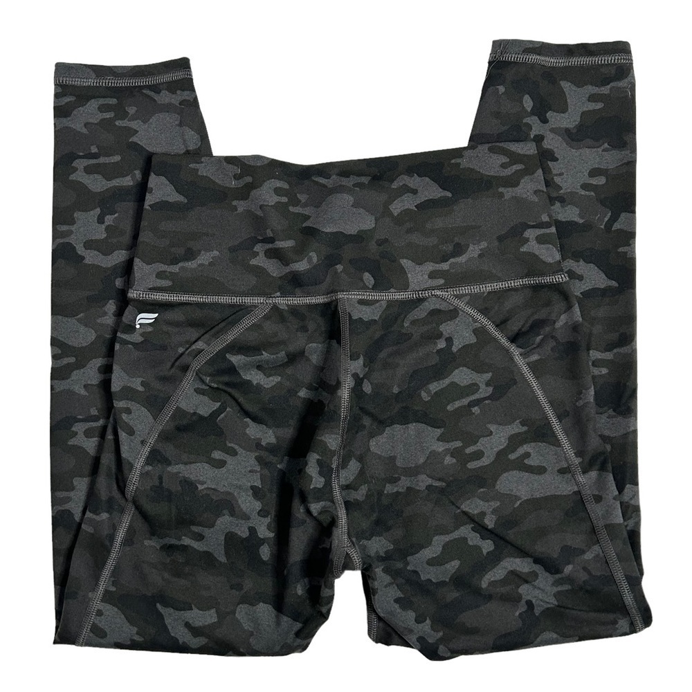 Fabletics Camo Print Cropped Activewear Leggings - Picture 2 of 13